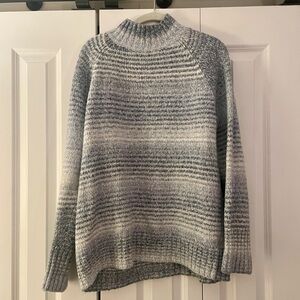 Chaps Women's Blue and White Turtleneck Sweater